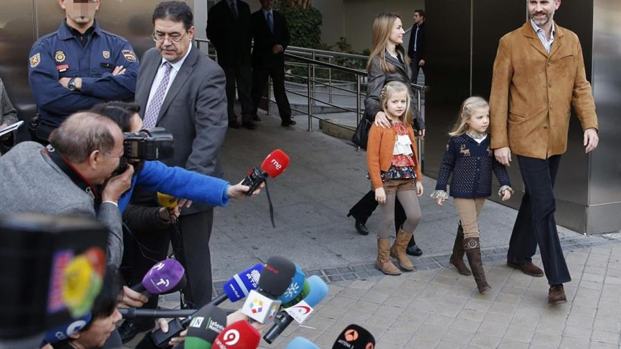 El rey de España recibe el alta y dejará hoy el hospital tras operación