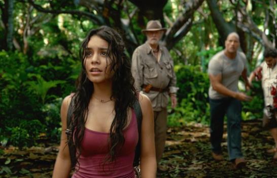 Viaje a la Isla Misteriosa, la nueva película de Vanessa Hudgens