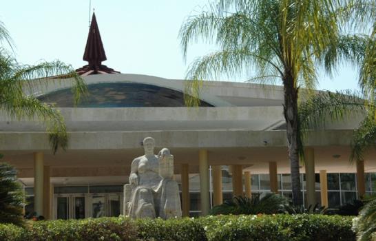 UASD garantiza a empleados cobertura de ARS