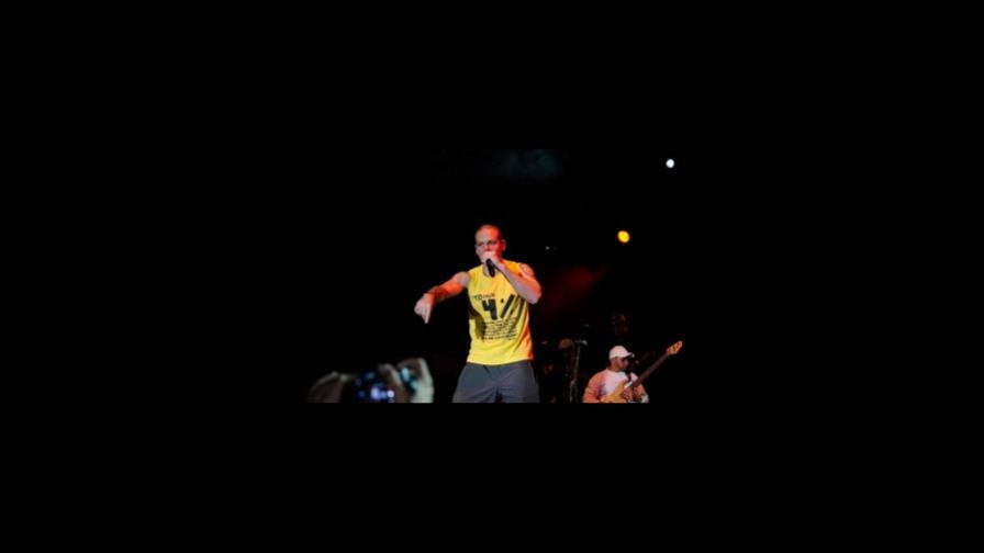 Calle 13 promociona nuevo sencillo La vuelta al mundo