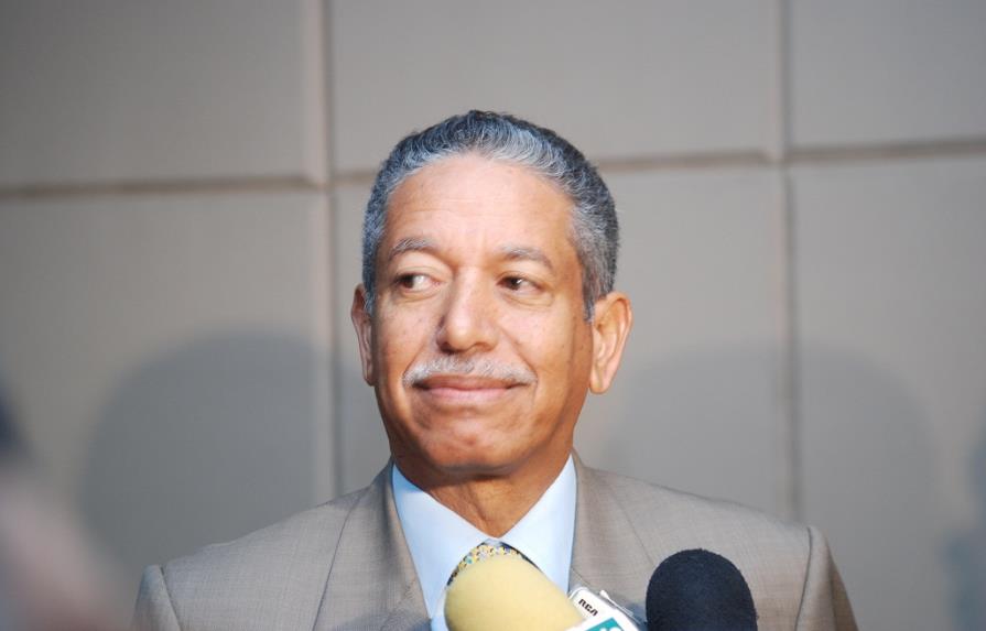 Héctor Guzmán considera positiva decisión de Medina de reducir viceministros
