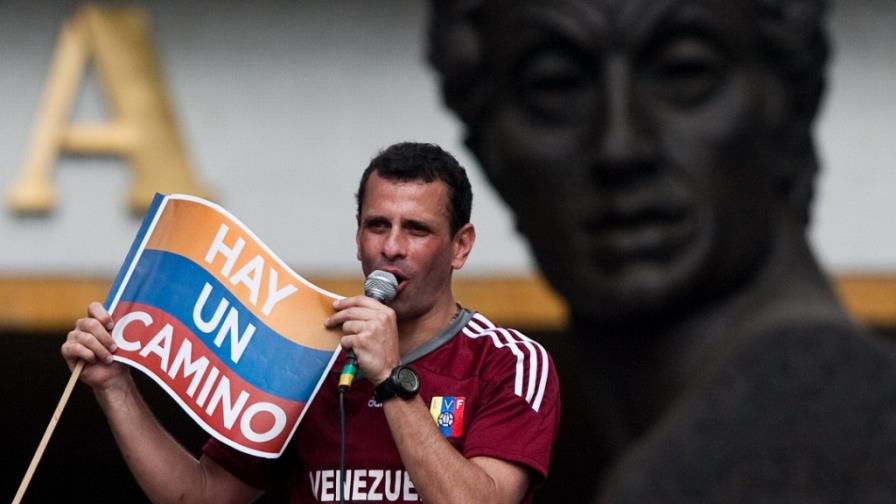 Capriles: Chávez regaló a otros países casi US$170,000 millones