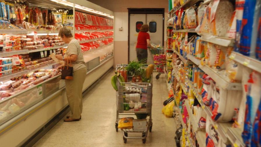 Danilo promete a sindicatos que no pondrá impuesto a los alimentos