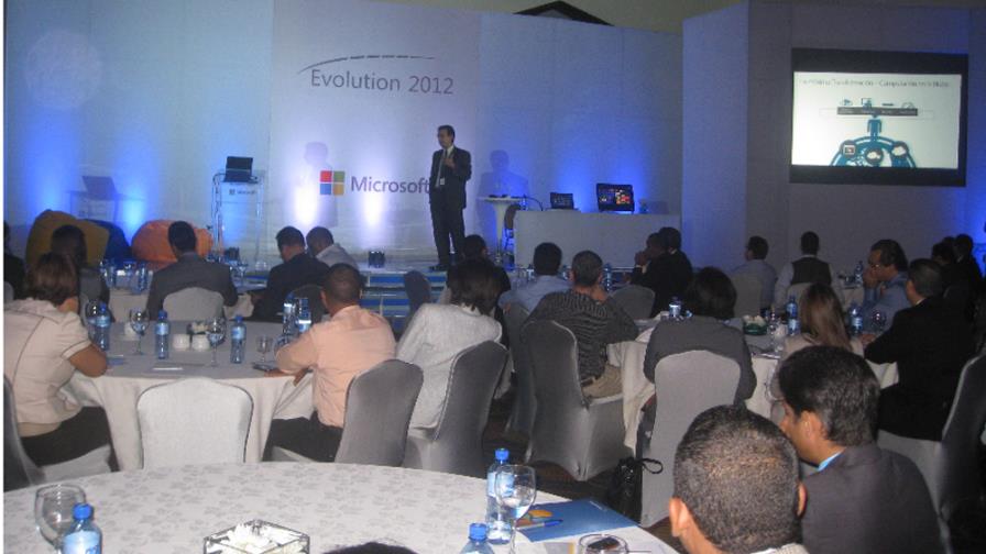 Evolution Day 2012, una nueva era presentada por Microsoft Dominicana Evolution Day 2012, una nueva era presentada por Microsoft Dominicana