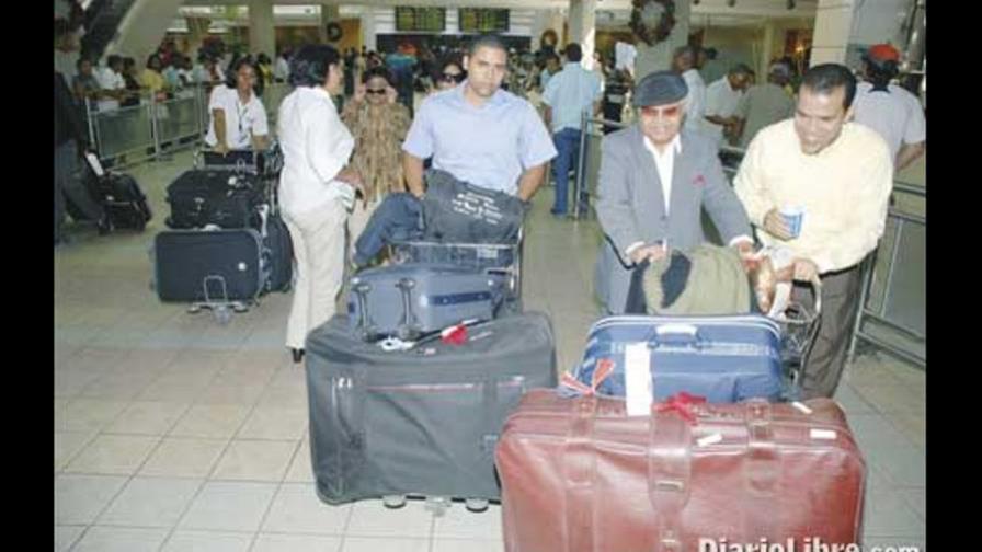 Entran en vigencia facilidades aduanales para criollos en el exterior