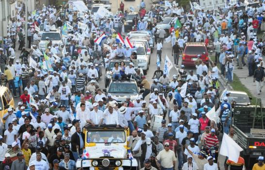 PRD moviliza miles en la Capital