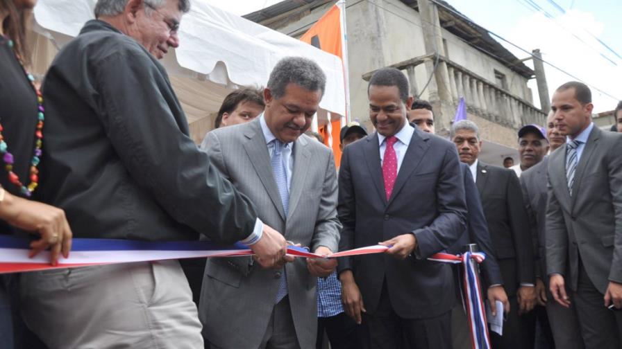 LF inaugura y supervisa obras en Santiago LF inaugura y supervisa obras en Santiago