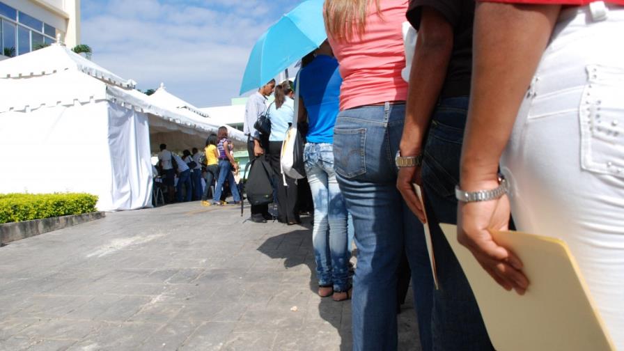 Un alto índice de desempleo reduce la felicidad incluso de quienes trabajan