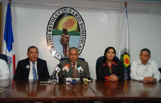 Grupo de Hipólito Mejía está reunido analizando situación interna