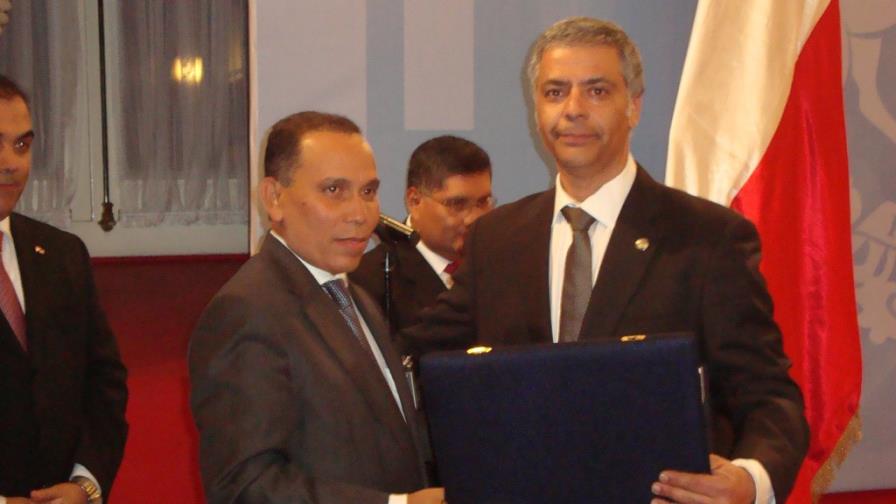 Procurador recibe reconocimiento