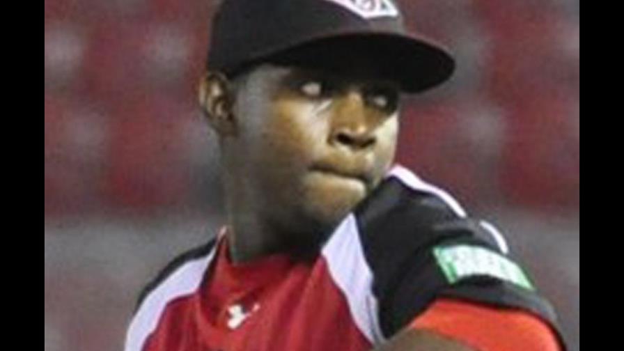 La inflamación en la cara del pitcher Joel Carreño mejora La inflamación en la cara del pitcher Joel Carreño mejora