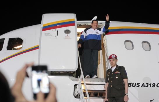 Hoy soy más cristiano que nunca, dice Chávez al regresar a su país luego de radioterapia Hoy soy más cristiano que nunca, dice Chávez al regresar a su país luego de radioterapia