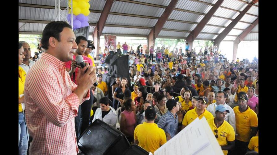 Presidente Cámara de Diputados adelanta celebración del Día de las Madres