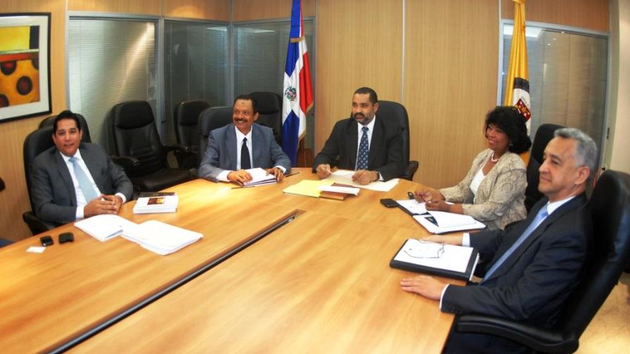 TSE inicia la capacitación en el exterior