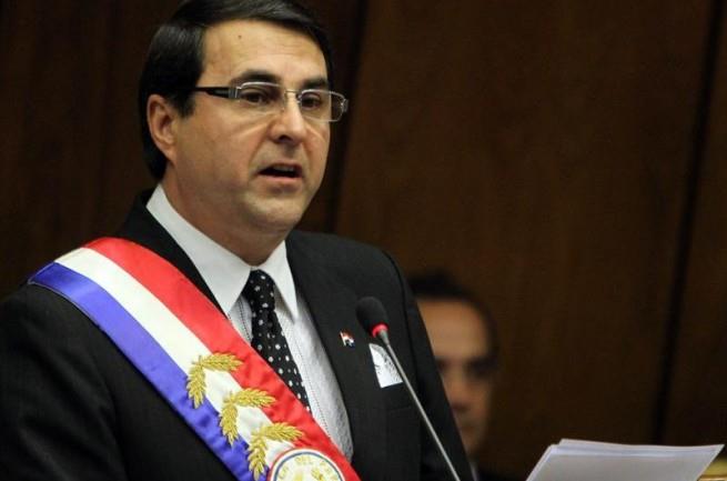 Presidente de Paraguay aprueba cargo a cuñada con sueldo de 10,470 euros