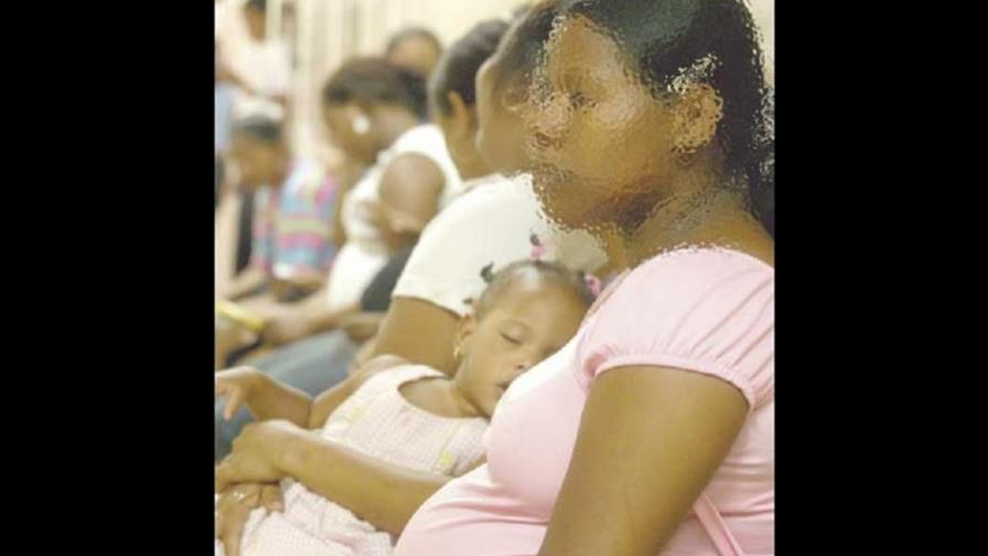 Uno de cada cuatro niños en América Latina nace de madre adolescente o joven Uno de cada cuatro niños en América Latina nace de madre adolescente o joven