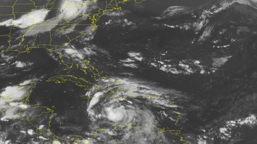 La tormenta Ernesto, más cerca de Jamaica