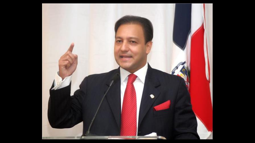 Abel Martínez pide a Yeni Berenice respetar la Constitución