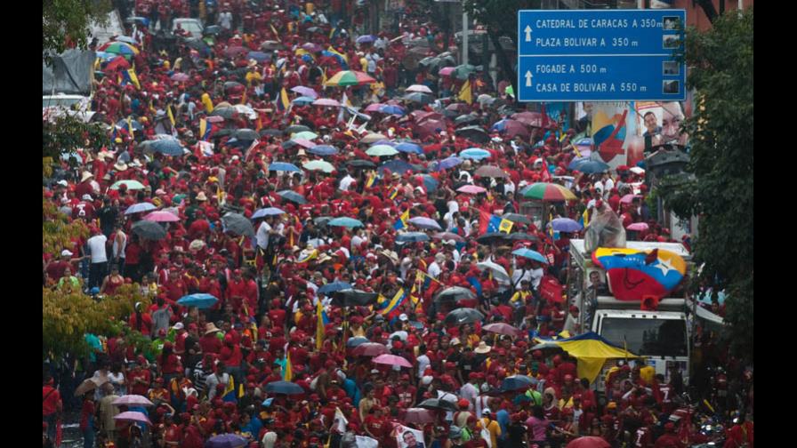 Chávez y Capriles cierran la campaña presidencial