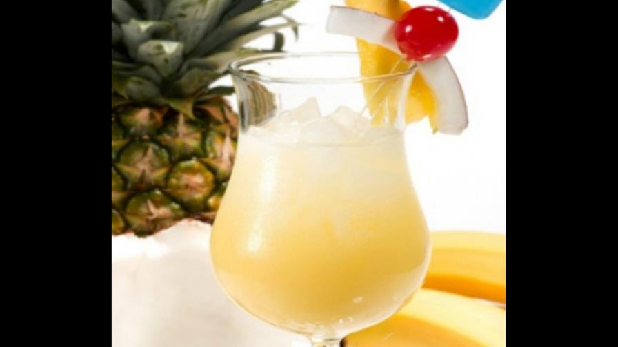 La piña colada elegida la mejor bebida playera por National Geographic