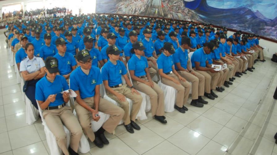 Gradúan 718 voluntarios en servicio militar FF.AA.
