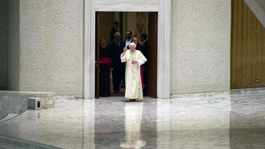 Benedicto XVI dice que el hombre y la mujer no son fruto de la casualidad