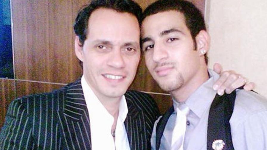 El hijo adoptivo de Marc lo defiende