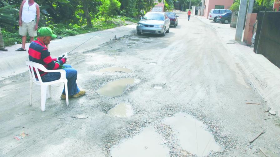 El Cristo de Arroyo Hondo, atraso entre la suntuosidad