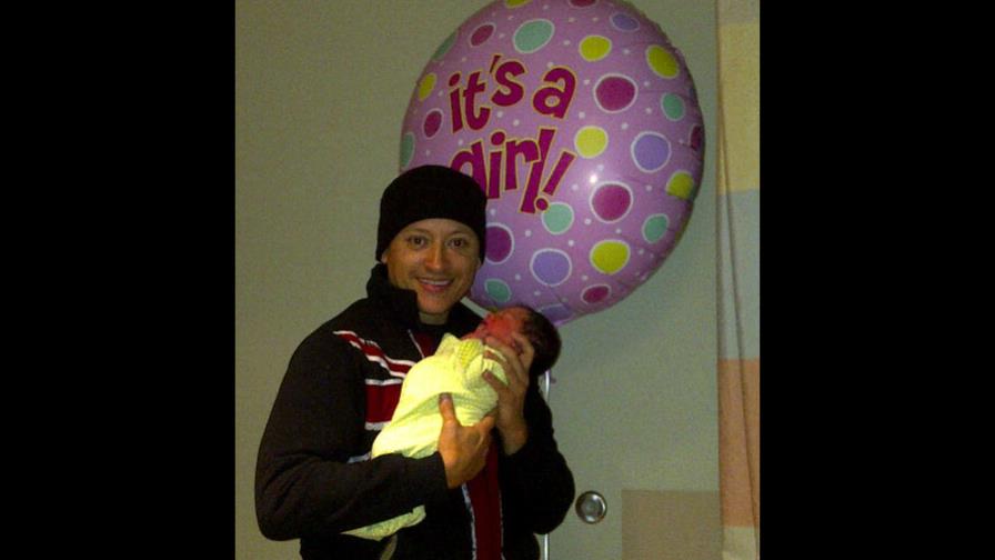 Elvis Crespo anuncia el nacimiento de su sexta hija