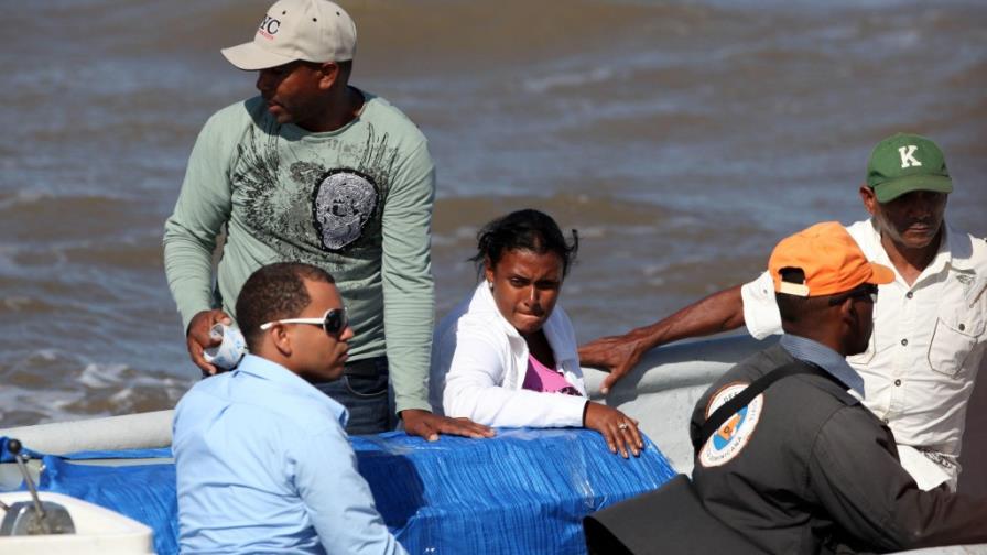 Aumenta a 19 número de cadáveres rescatados por naufragio