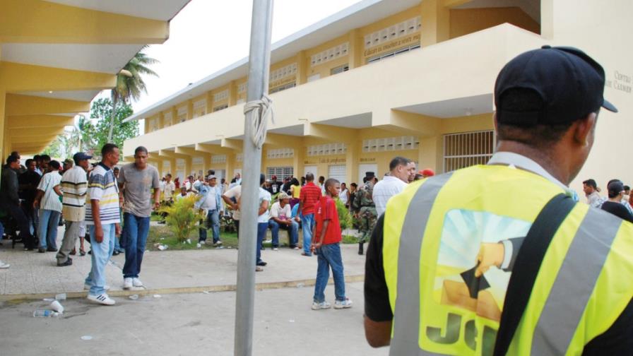 Capacitan a más de 200 mil personas para día elecciones