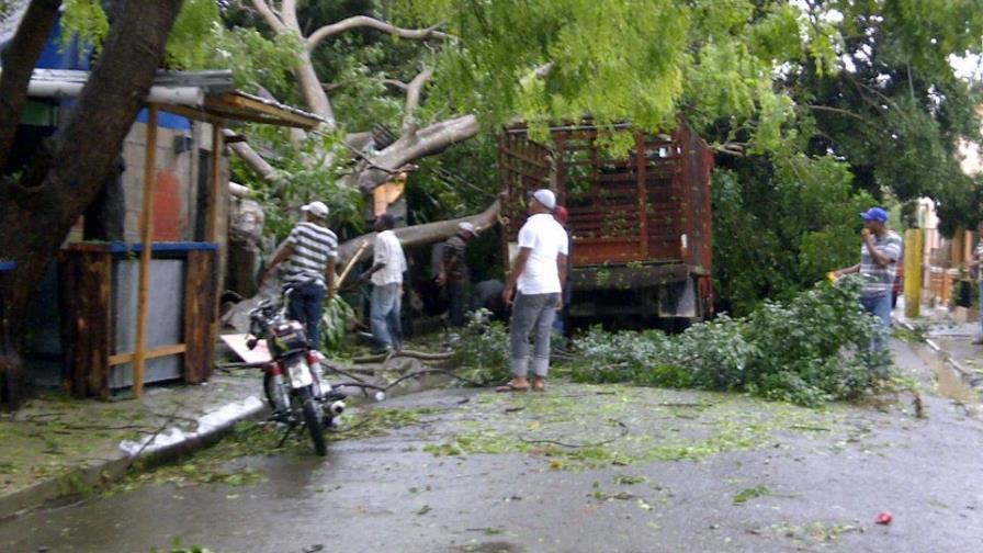 Ventarrón en santiago afecta más de 400 viviendas Ventarrón en santiago afecta más de 400 viviendas