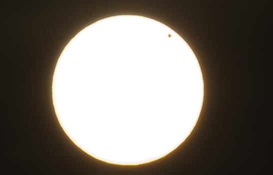 Venus visto desde Santo Domingo en su tránsito por el Sol Venus visto desde Santo Domingo en su tránsito por el Sol