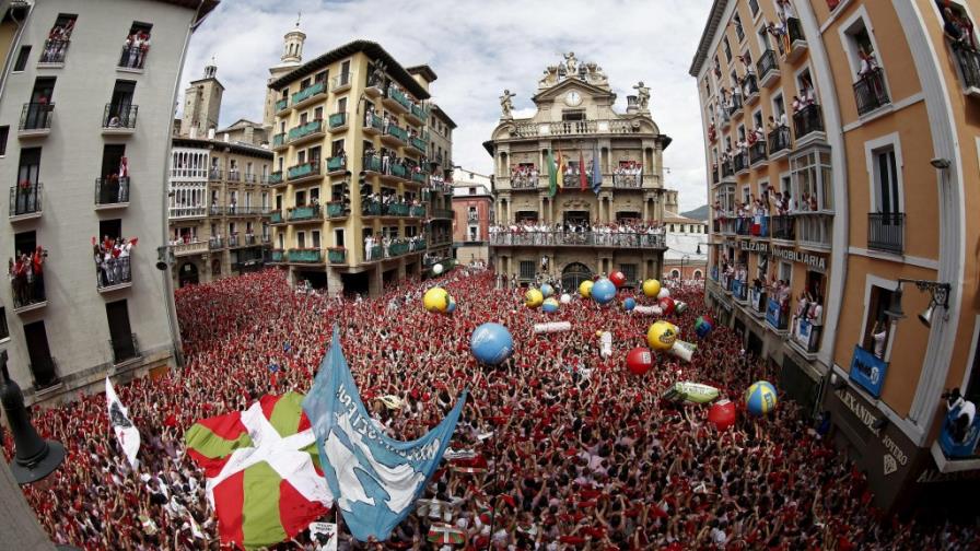 La fiesta estalla en Pamplona con el chupinazo que abre los Sanfermines 2012