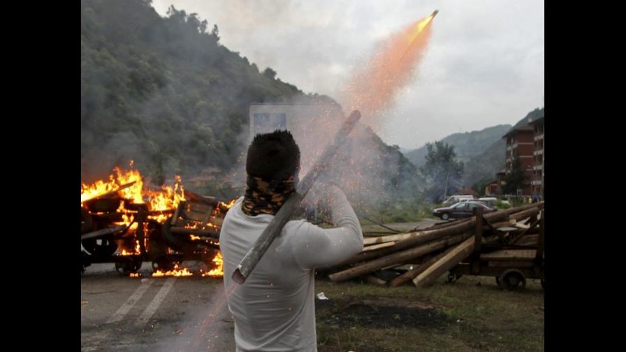 Mineros españoles cortan carreteras en protesta; hay seis detenidos y dos guardias heridos