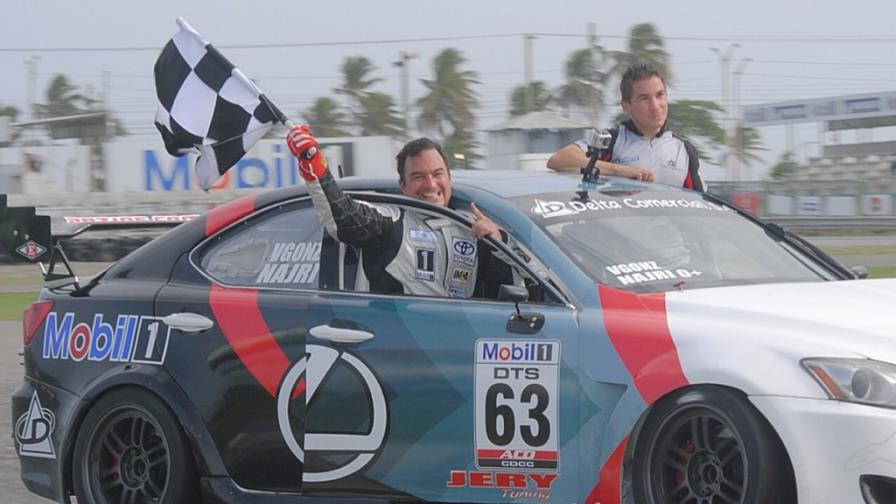González y Najri arrasan en automovilismo