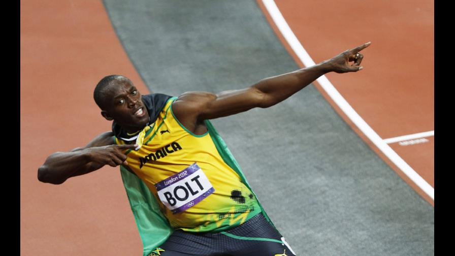 Usain Bolt visita al peluquero a un paso de la leyenda