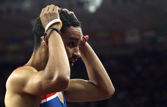 Luguelín Santos logra medalla de plata para República Dominicana