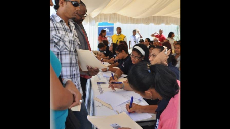 Inician feria de empleos para el Bravo de Santiago