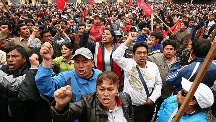 Profesores peruanos suspenden la prolongada huelga nacional