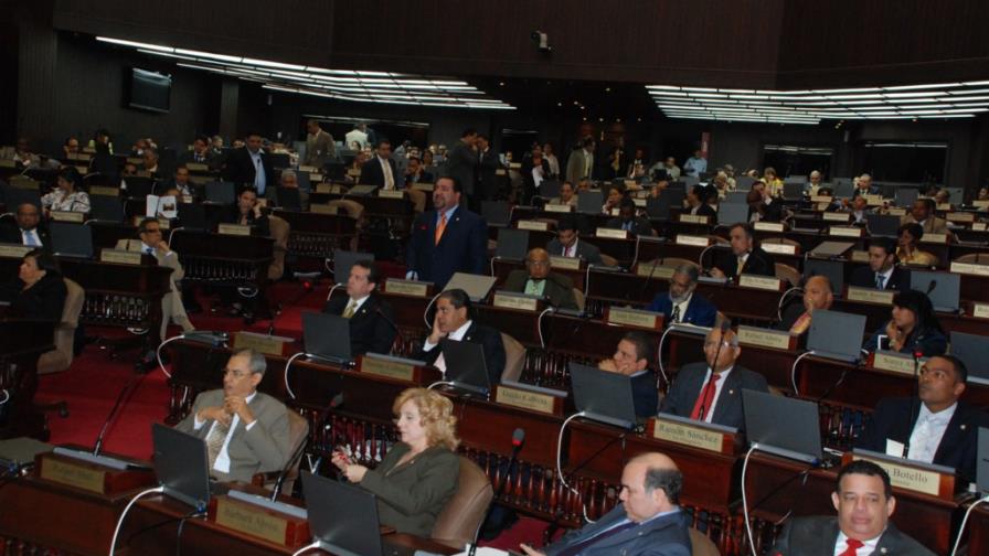 Ni los del PLD apoyan la reforma fiscal