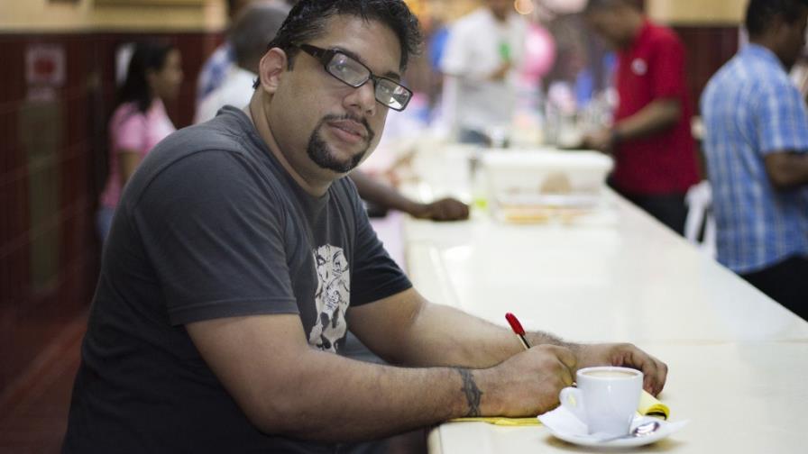 Luis Reynaldo Pérez gana premio de poesía P. Mir