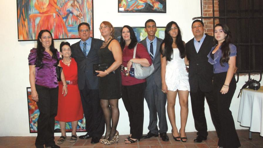 Exposición del artista Juan F. Peralta rinde tributo a la mujer