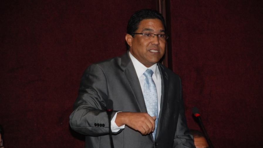 Procuraduría entrega diputado a Fiscalía para su envío a prisión