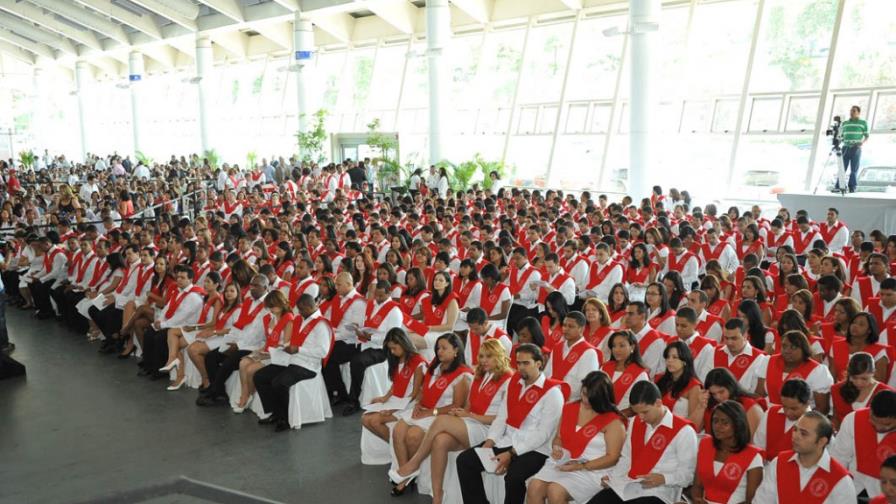 Intec lanza 604 nuevos profesionales al mercado laboral
