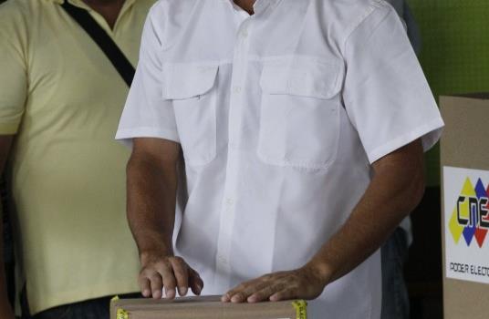 Las elecciones venezolanas transcurren sin incidentes violentos