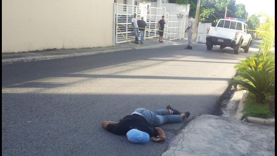 Policía identifica supuesto delincuente prófugo por asalto a cardióloga
