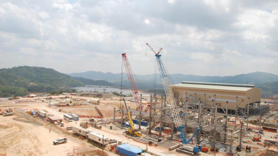Alcalde Cotuí solicita TC anular contrato Barrick