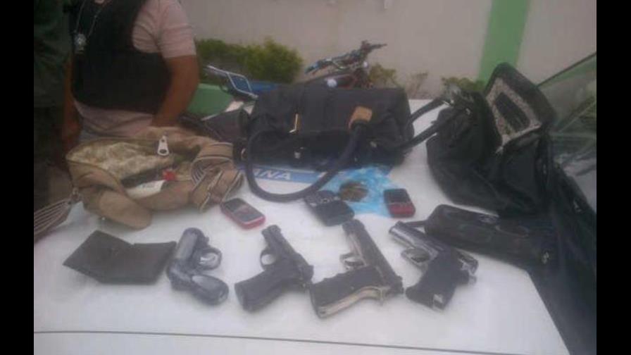 Policía le da pabajo a tres supuestos delincuentes