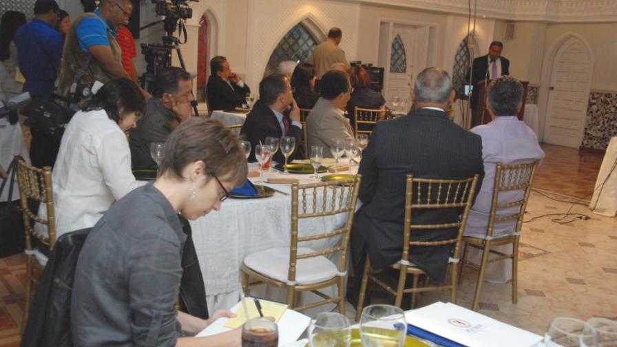Presentan proyecto para nuevo enfoque del tema migratorio